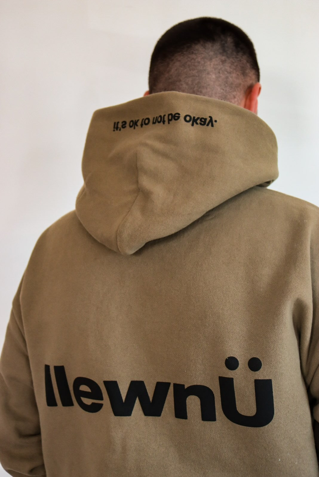 llewnÜ Happy Hoodie